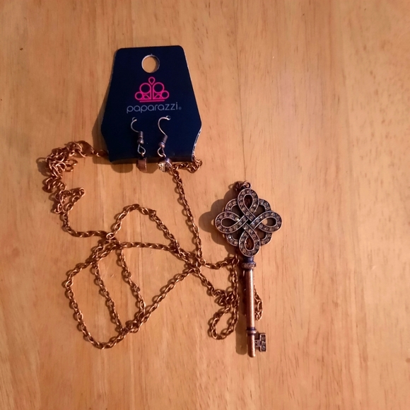 Paparazzi necklace